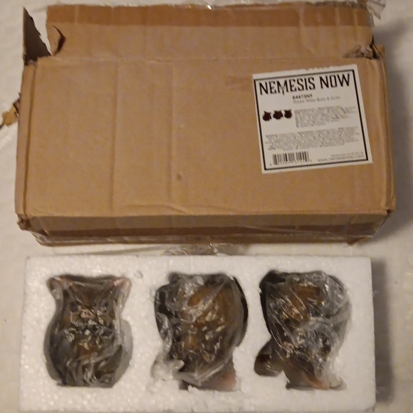 Three Wise Bats Figurines - Picture 4 of 5